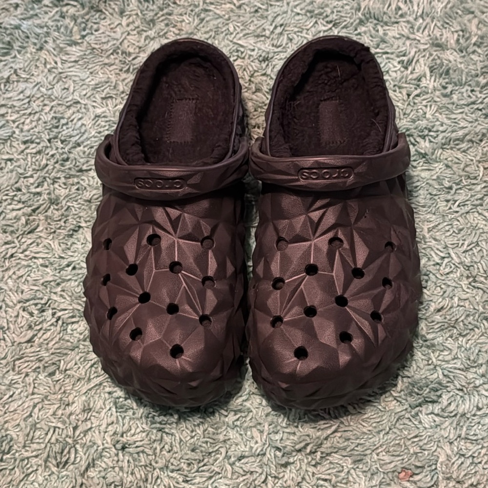 Geometric Lined Classic clogs